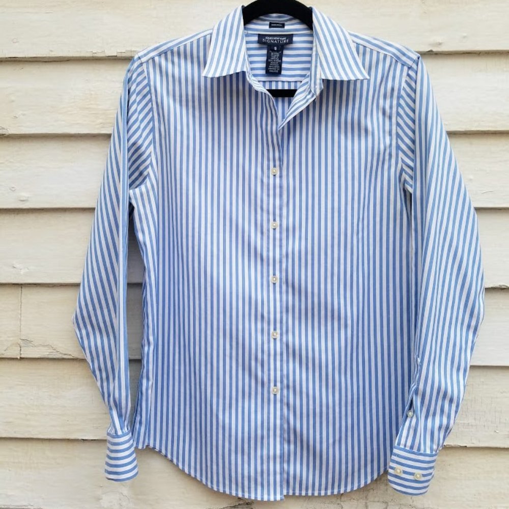 Jones New York JNY Striped Easy Care Button Down Shirt Size Small S Blue/White